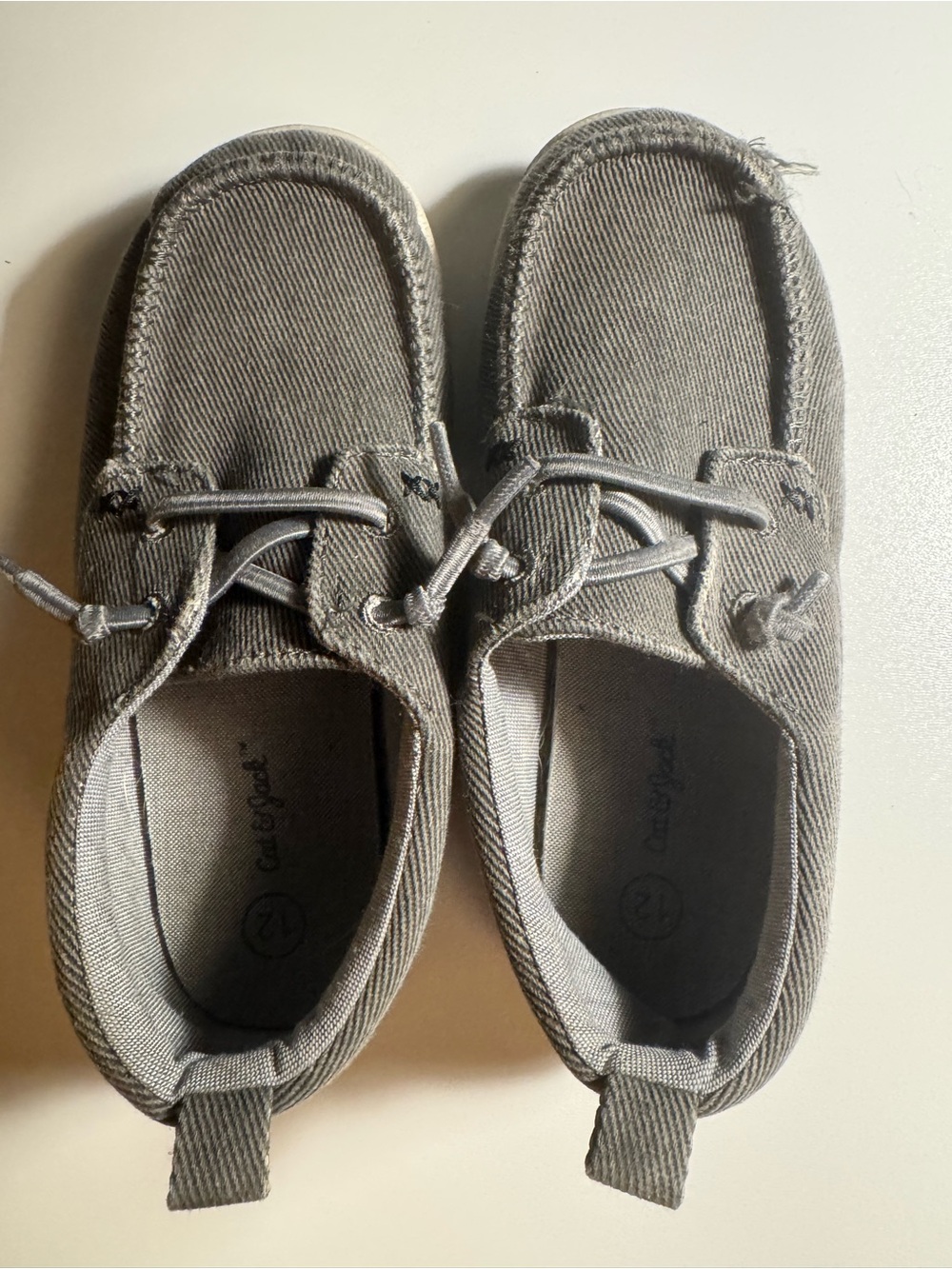 Cat & Jack Kids Gray Canvas Moccasin Shoes sz 12